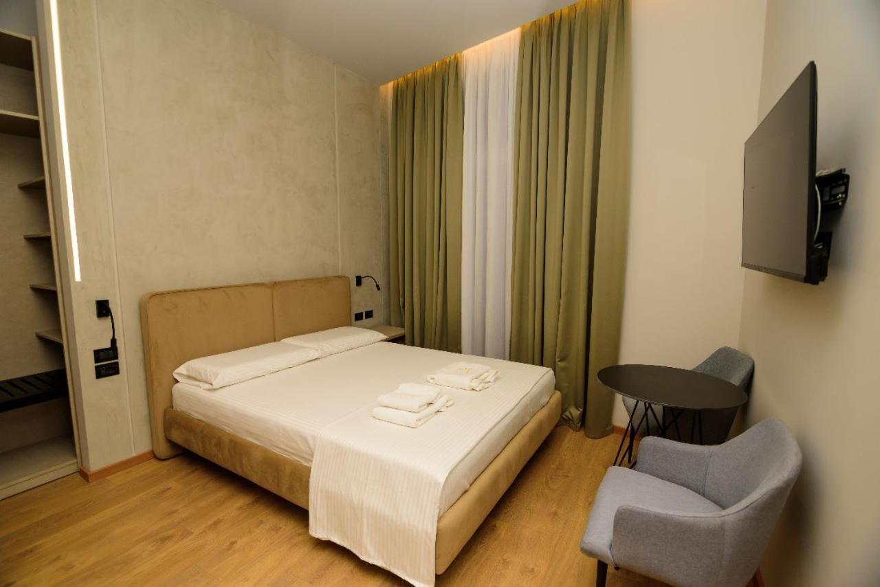 Hotel Zeneli Vlore Exterior photo