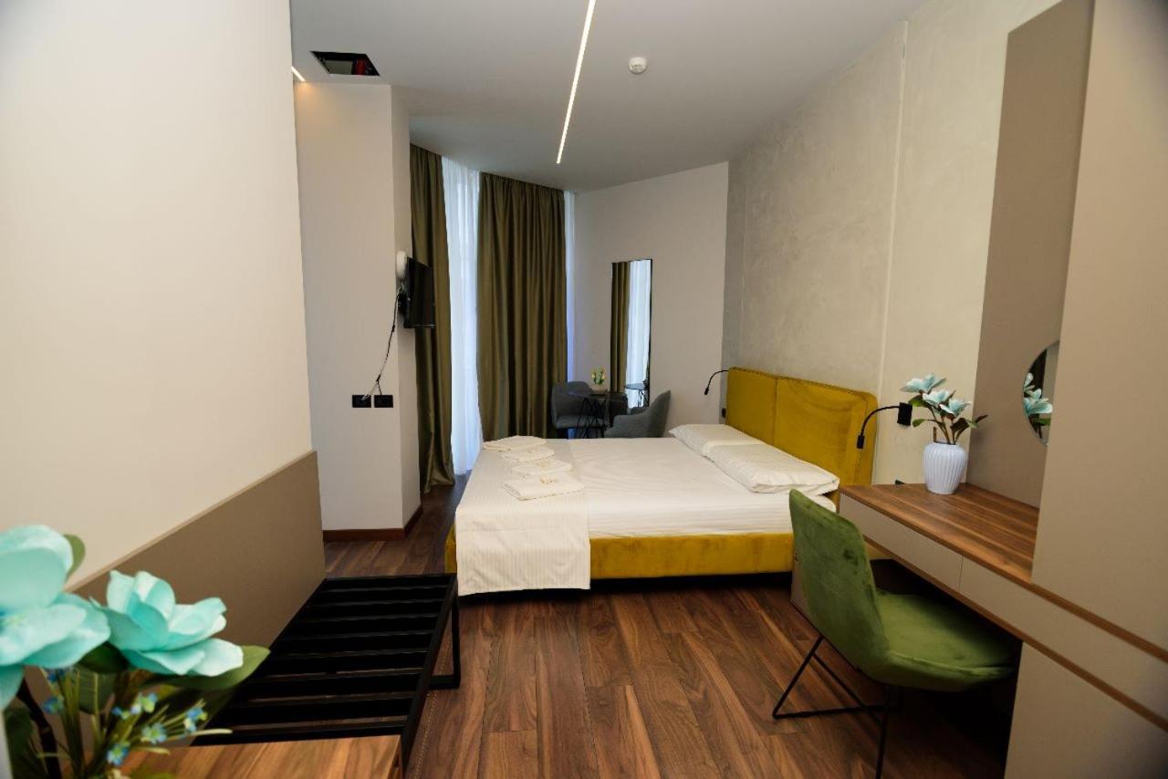 Hotel Zeneli Vlore Exterior photo